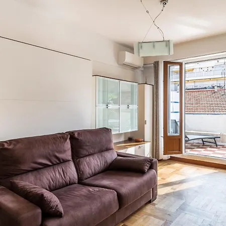 Studio With 12m2 Terrace In