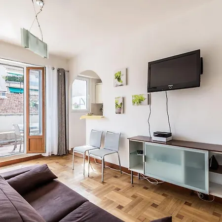 Studio With 12m2 Terrace In Apartment
